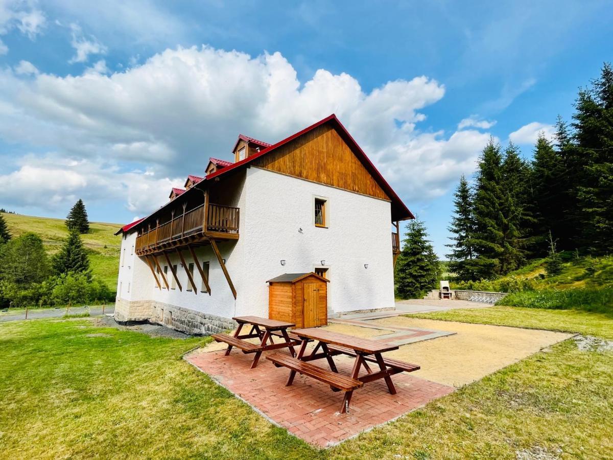 Apartman Ela Horní Blatná Exterior foto