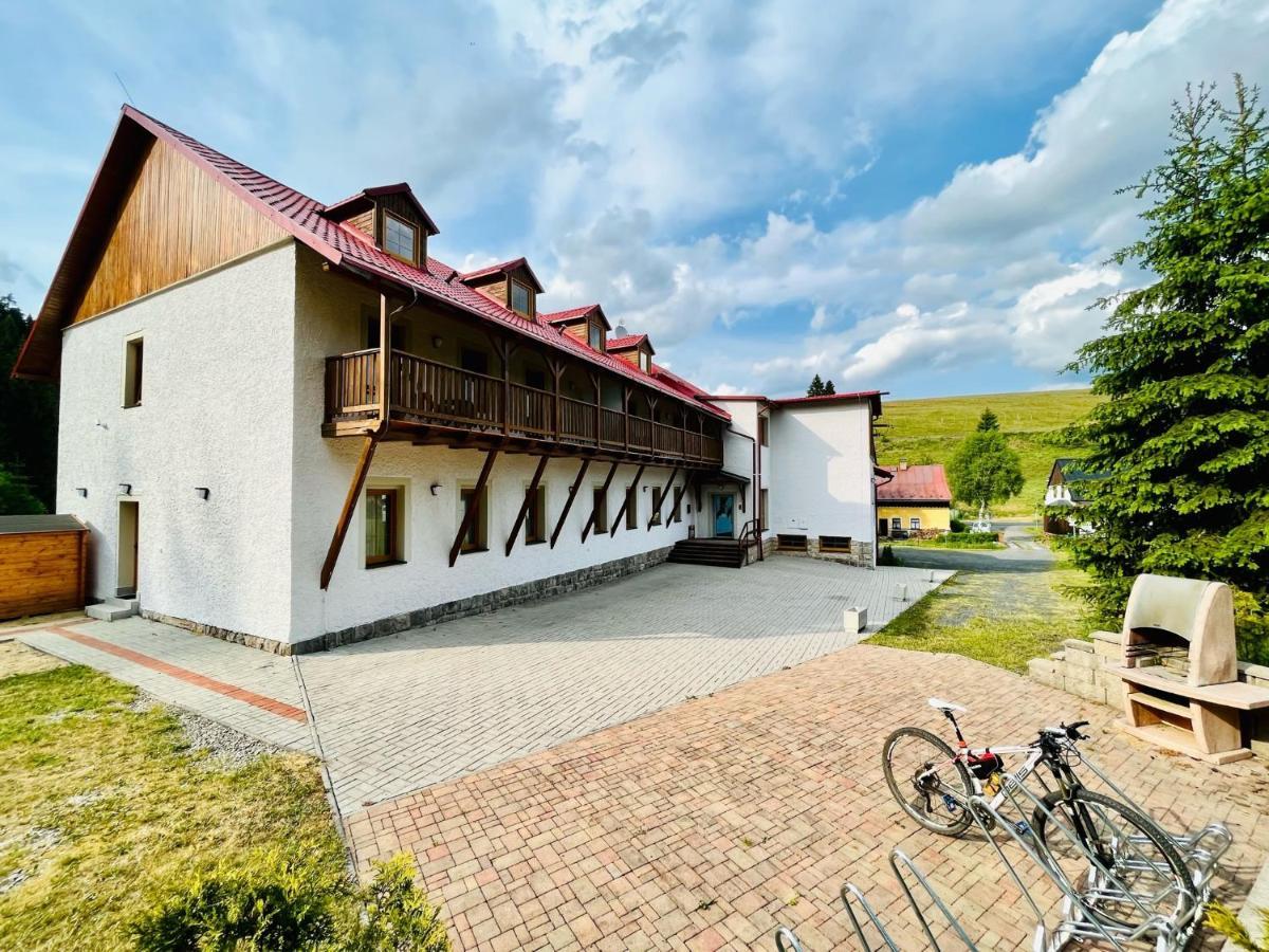 Apartman Ela Horní Blatná Exterior foto